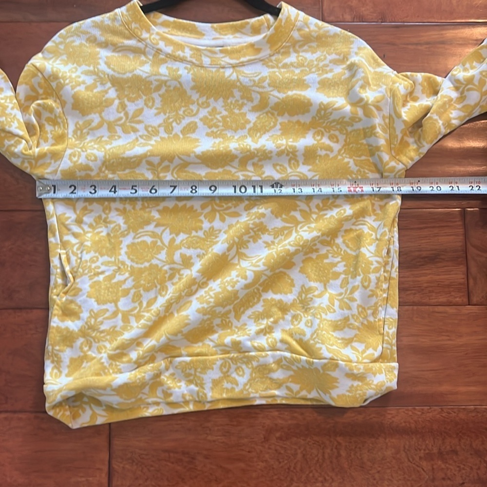 Who What Wear Sweatshirt Size XS Yellow & White Floral - Picture 6 of 7
